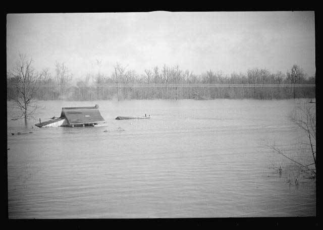 House partially underwater after the Arkansas flood in 1937