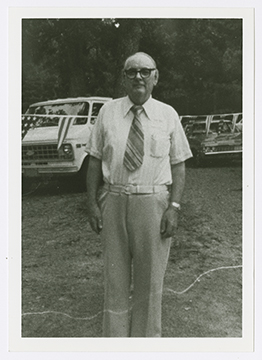 Photograph, Harley H. Wade, Reunion at Burns Park, 1982