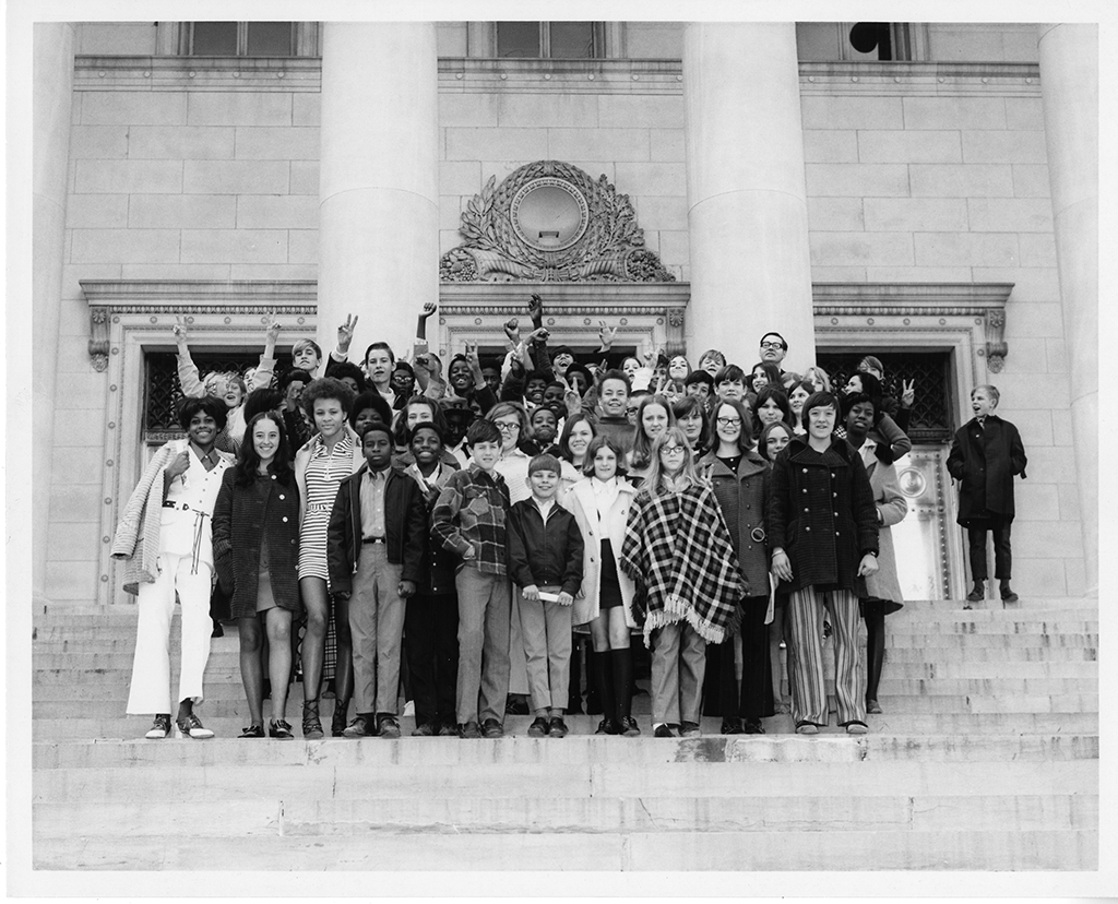 Cal Ledbetter with school group in front of Arkansas State Capitol, ca. 1970s