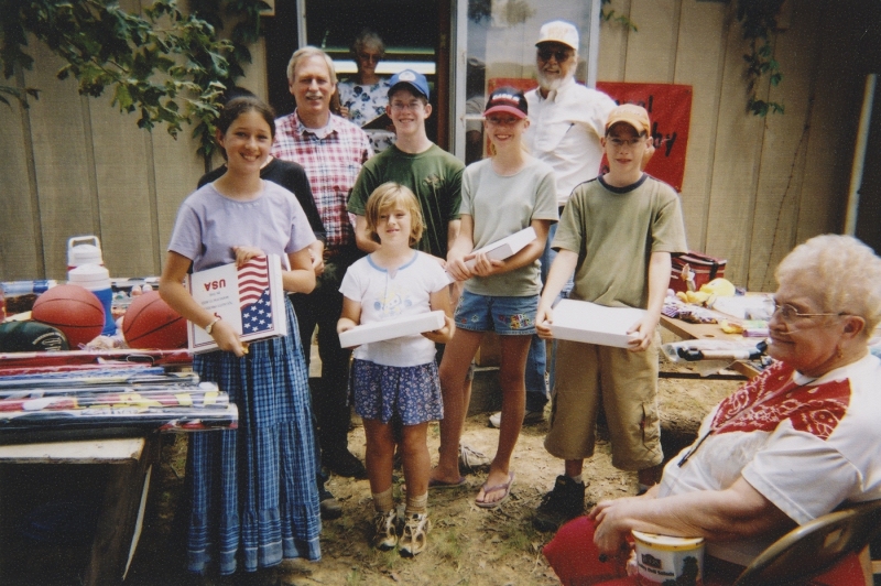 Snyder presenting prizes at the 12th Annual Perry County Fishing Derby at Harris Brake Lake in Perryville, 19 June 2004