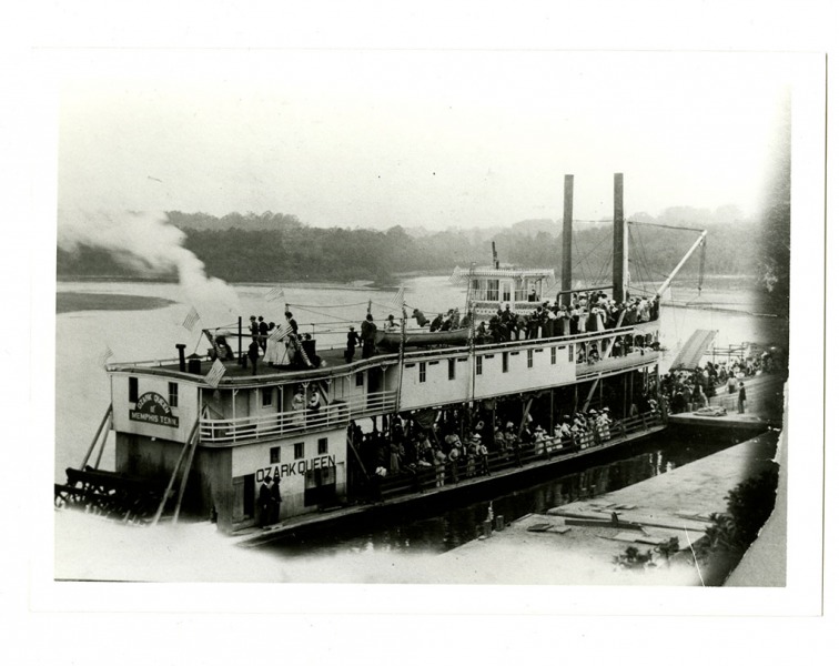 Passengers on board Ozark Queen steamboat during excursion on the White River - ca. 1900 - Rivers, Landings, and Riverboats Photograph Collection, ca. 1880-1927, UALR.PH.0056 - UA Little Rock Center for Arkansas History and Culture