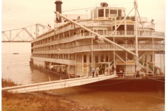 People boarding the Mississippi Queen riverboat - Courtesy of Tom Richeson