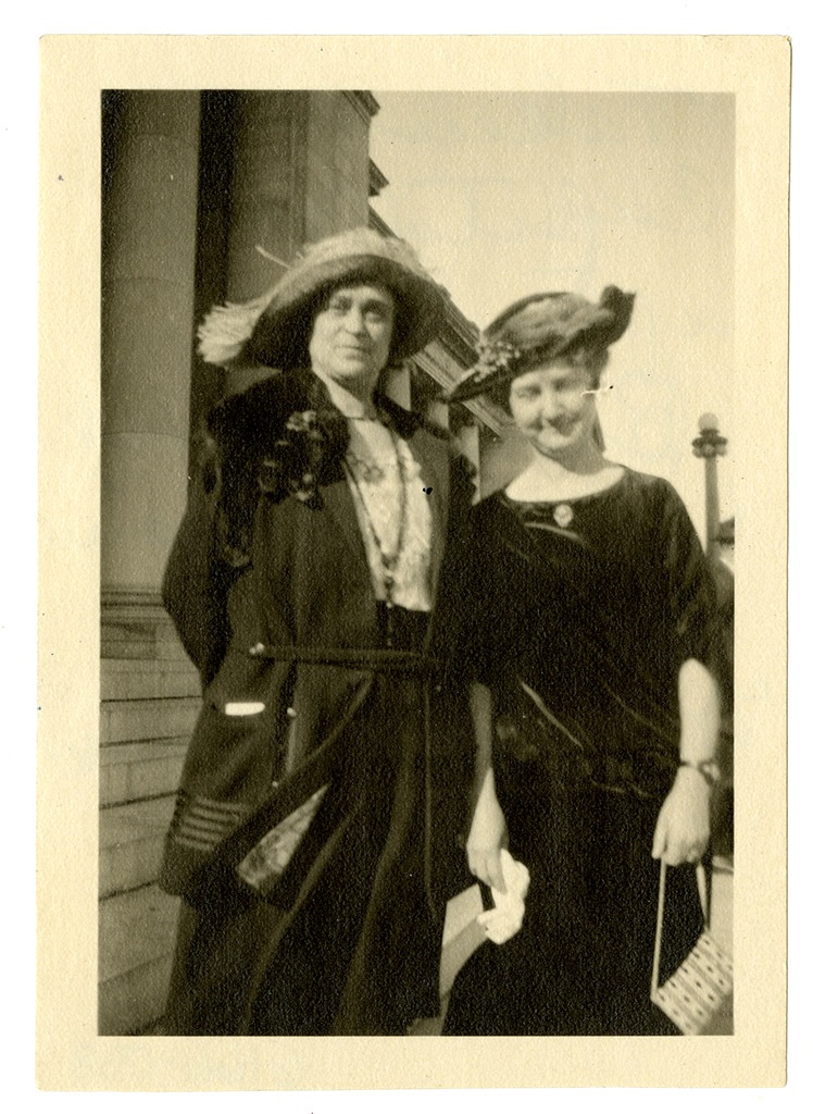 Miss Erle Chamber and Mrs. Frances Hunt on the steps of the Arkansas State Capitol, January 1923.