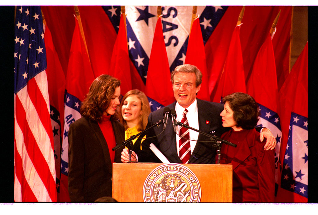 Jim Guy Tucker, with family, delivering speech on Inauguration Day Jim Guy Tucker, with family, delivering speech on Inauguration Day