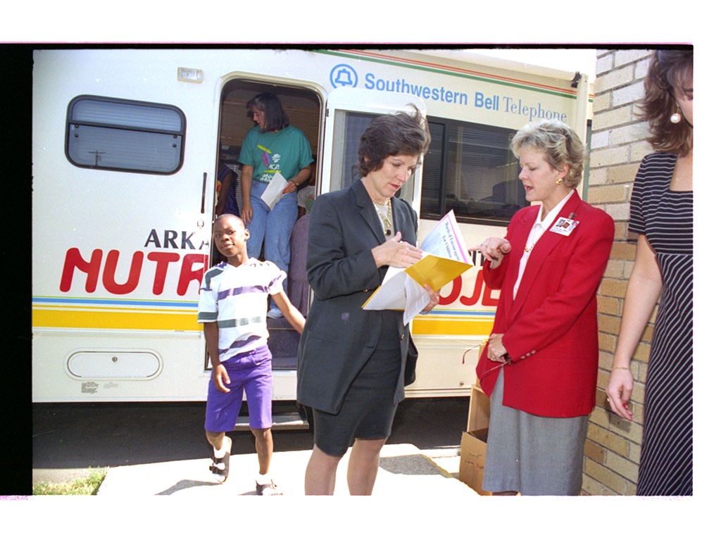 Betty Tucker visiting school with the Arkansas Children's Hospital Nutritional Project van Betty Tucker visiting school with the Arkansas Children's Hospital Nutritional Project van