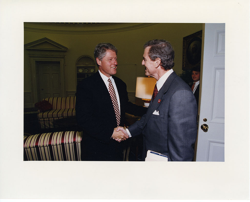Jim Guy Tucker meeting with Bill Clinton Jim Guy Tucker meeting with Bill Clinton