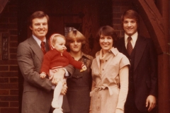 Jim Guy Tucker with family, Betty Tucker, Lance Alworth, Kelly Alworth, and Anna Tucker